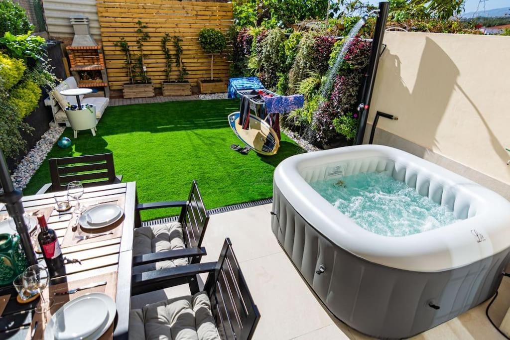 Relaxing Garden Los Cristianos Con Jacuzzi Y Barbacoa Arona  Exterior photo